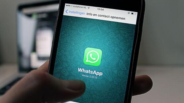 WhatsApp, gira nuova truffa molto credibile: ci cascano quasi tutti, massima allerta