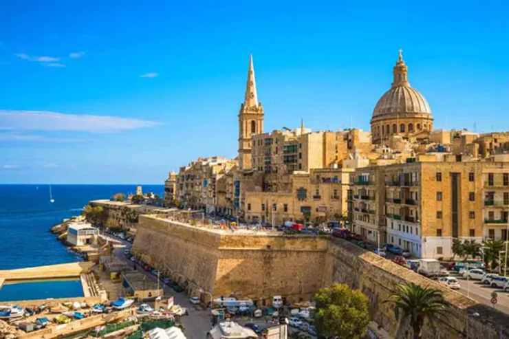 Vacanze troppo costose? Ora puoi goderti un paradiso nel Mediterraneo a meno di 100 euro volo+hotel