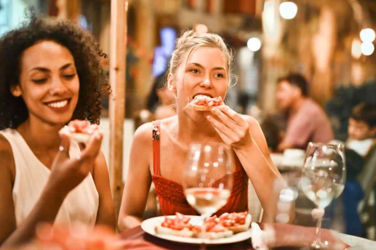 Amiche a cena