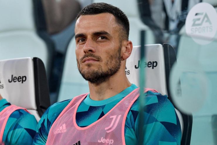 Filip Kostic sulla panchina