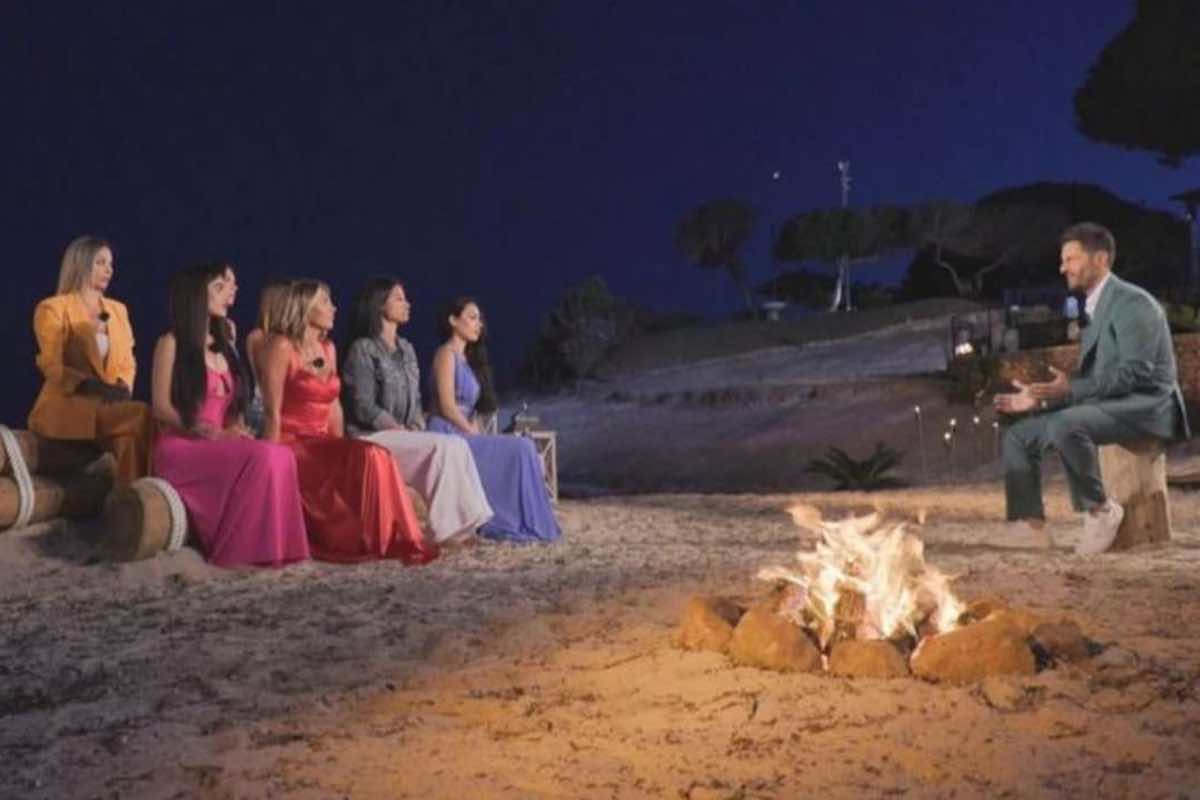 Temptation Island tutti contro uno dei fidanzati 