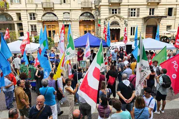 Torino mobilitazione CGIL e UIL 