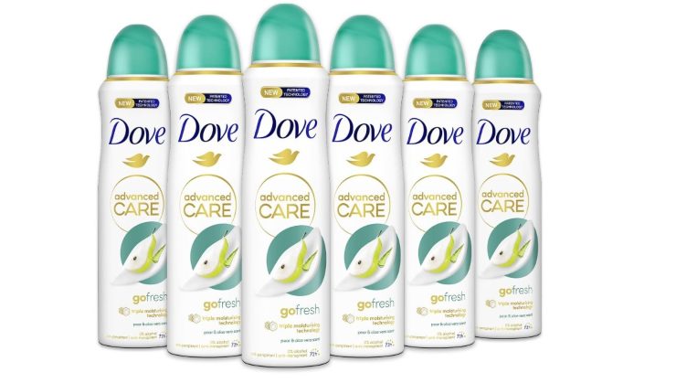 flaconi di deodorante Dove spray Pera ed Aloe