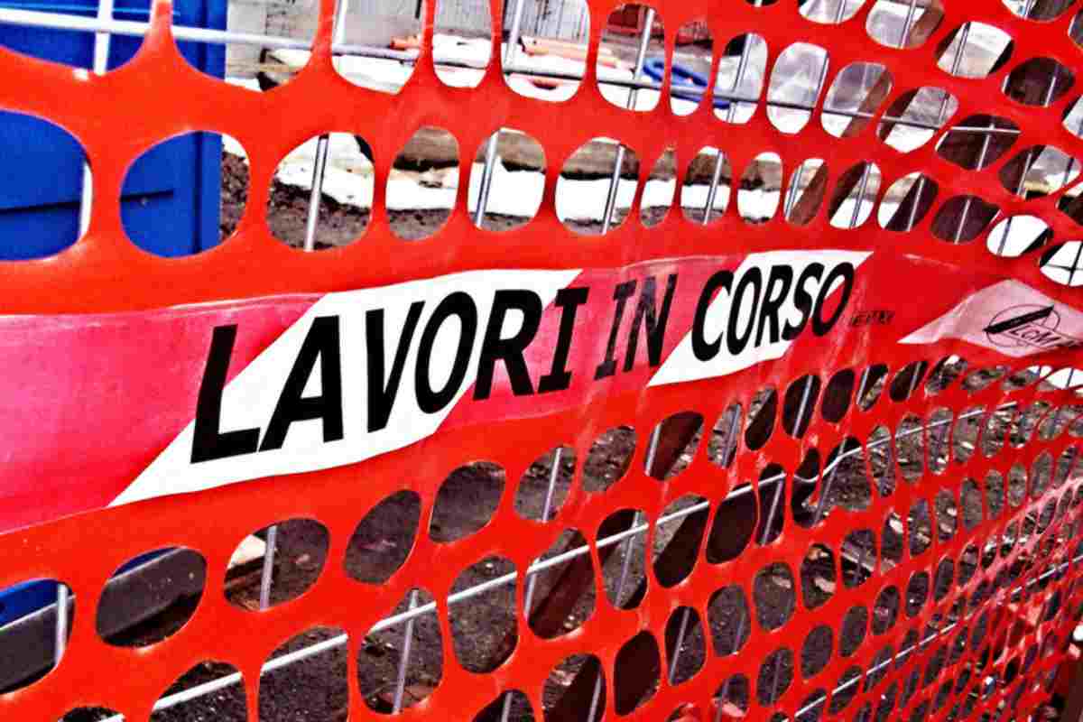 Lavori in corso cartello