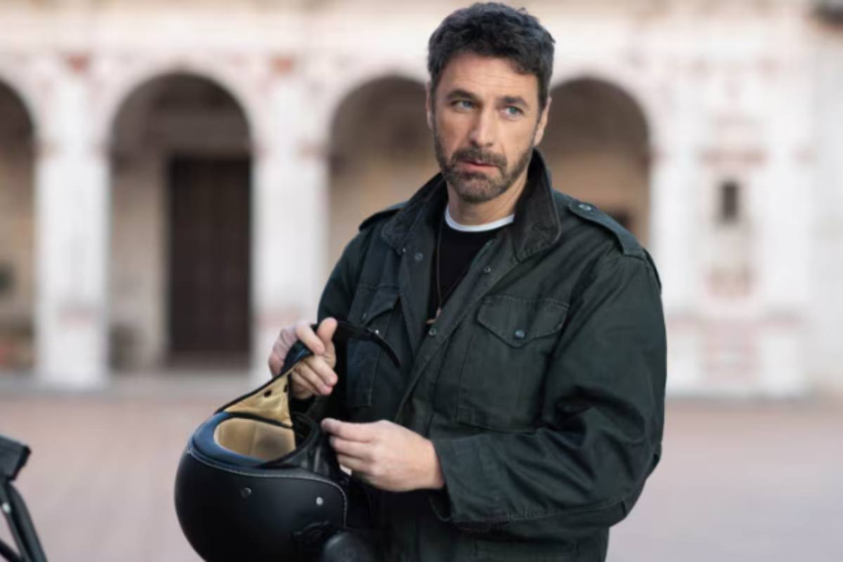 Raoul Bova in Don Matteo 14