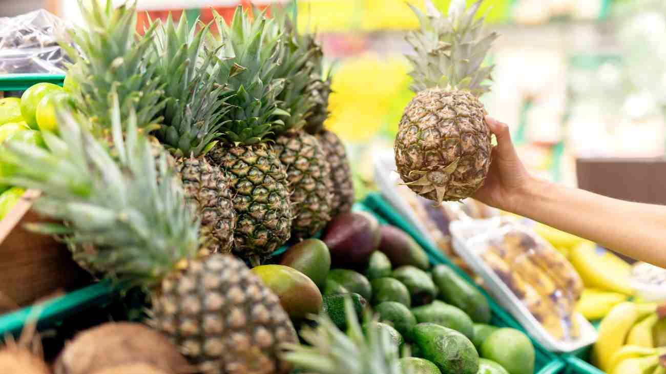 ananas al supermercato per trovare l'amore