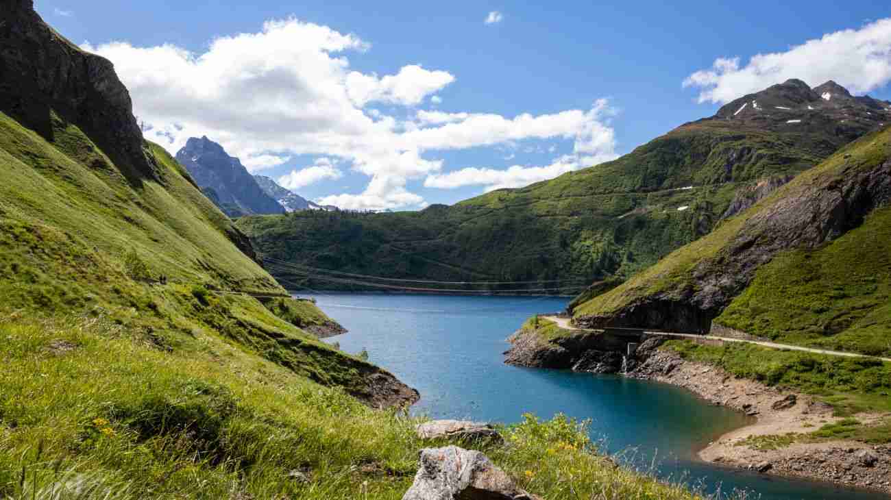 Val D'Ossola lago e montagne